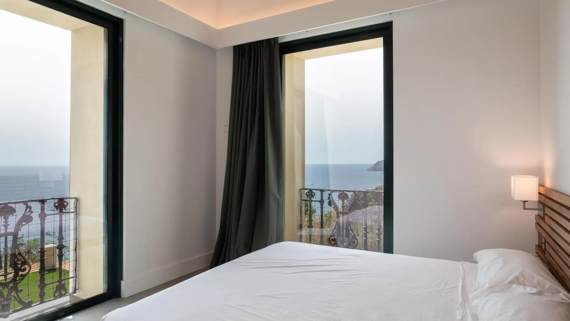 Villa Carabineros Sant Feliu de Guíxols İspanya